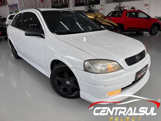 CHEVROLET ASTRA 1.8 MPFI GL 8V GASOLINA 2P MANUAL CHEVROLET ASTRA 1.8 MPFI GL 8V GASOLINA 2P MANUAL